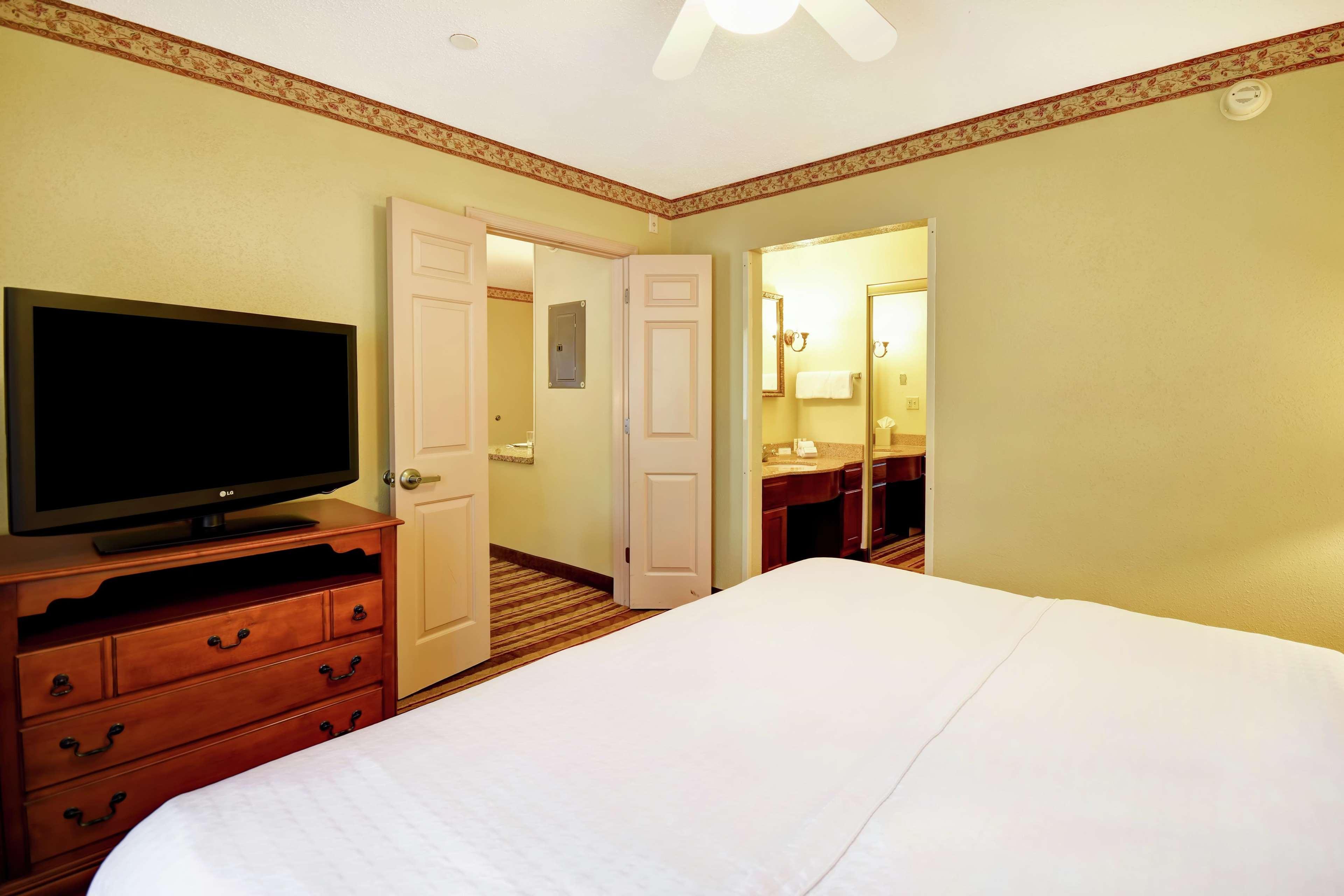 Homewood Suites By Hilton Chester Buitenkant foto