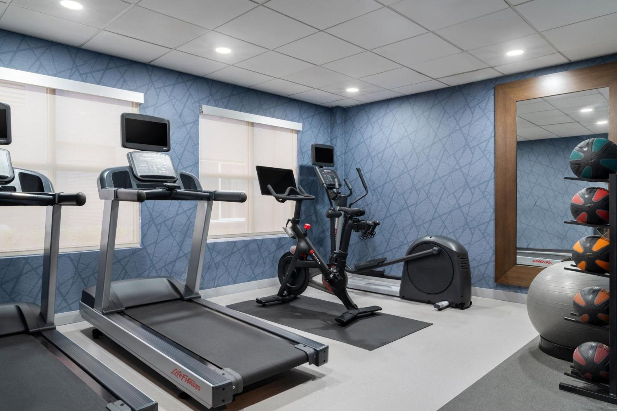 Homewood Suites By Hilton Chester Buitenkant foto